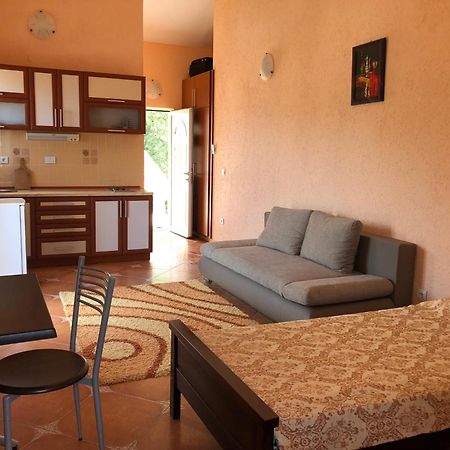 Apartments Delcheva Утеха Екстериор снимка